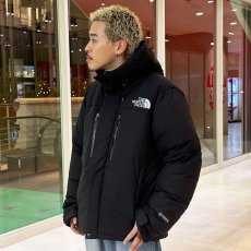 画像16: 【30%OFF】THE NORTH FACE（ザノースフェイス）“Baltro Light Jacket（バルトロライトジャケット）ブラック” (16)