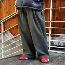 画像12: BUDS（バッズ） “BUGGY TUCK STRETCH PANTS” (12)