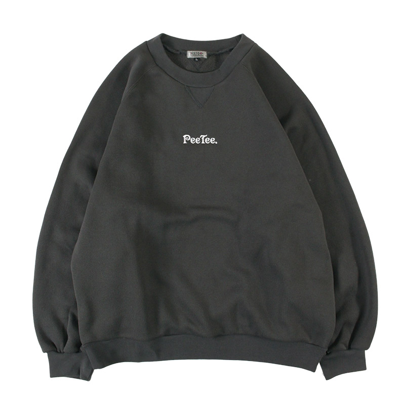 PeeTee. (ピーティー) “KNIT FLEECE CREW”